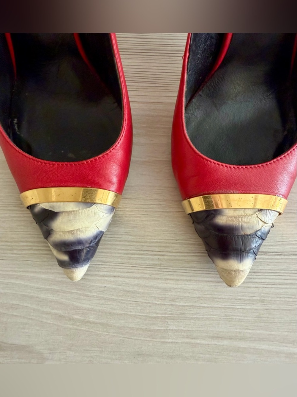 Saint Laurent Red Leather Pumps with Gold Accent and Cap-toe - Size 37 - Picture 3 of 9